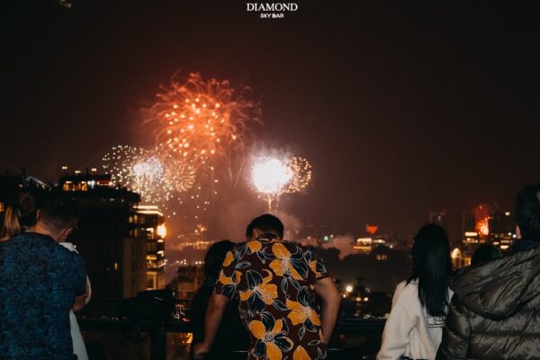 Countdown Combos at Diamond Sky Bar for 31/12– Rooftop Bar Hanoi
