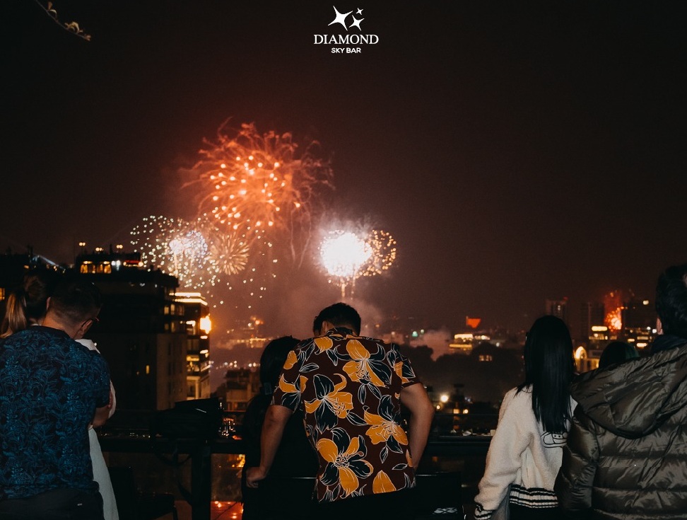 Countdown Combos at Diamond Sky Bar for 31/12– Rooftop Bar Hanoi